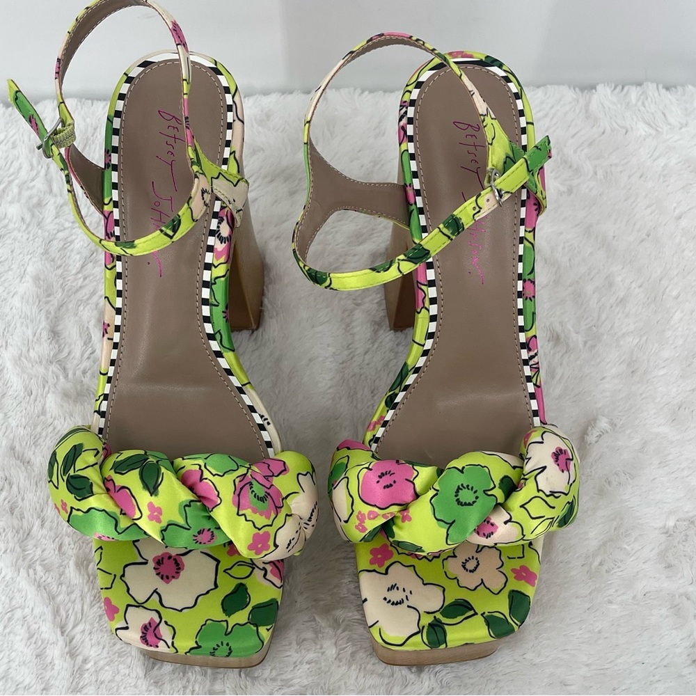 BETSEY JOHNSON KANDEE WOMENS SIZE 10 M Floral Platform Heels - Green and Pink - Picture 3 of 10